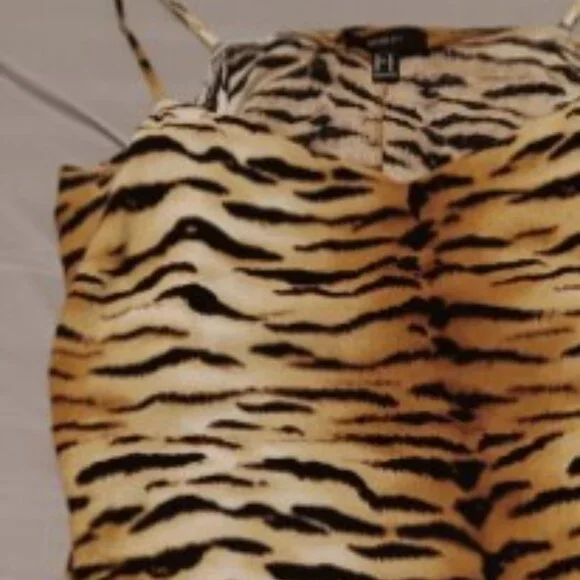 Tiger Striped Tank Top Women's 3XL Cropped w Adjustable Spaghetti Straps Cropped - Picture 2 of 10